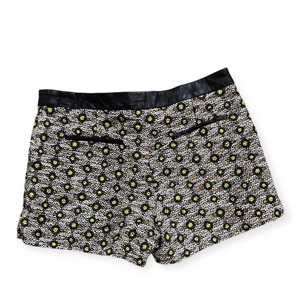 Guess by Marciano Tap Shorts Women’s 8 - Picture 3 of 10